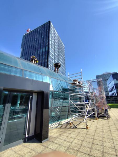 MessengercreationF0DAB585-0473-49B9-BDFB-C8B4FD04E762